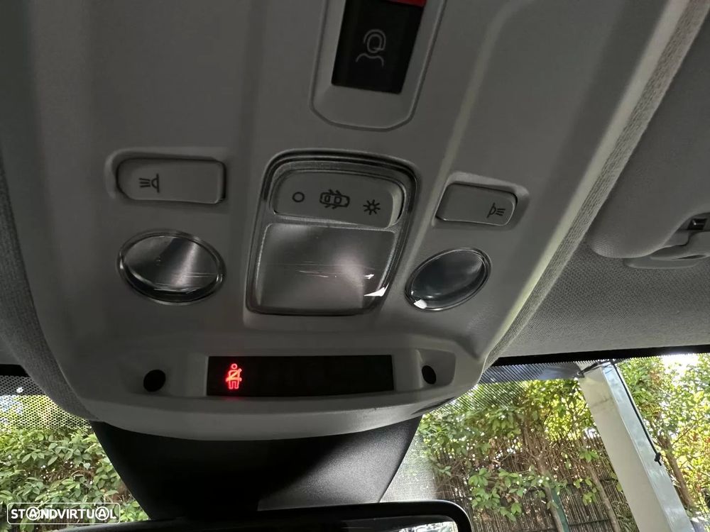 Citroën C4 PureTech 130 Stop&Start EAT8 SHINE - 36