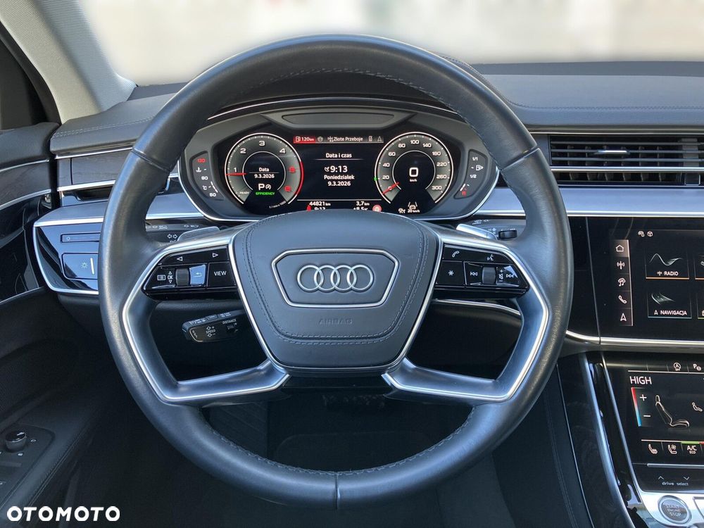 Audi A8 - 12