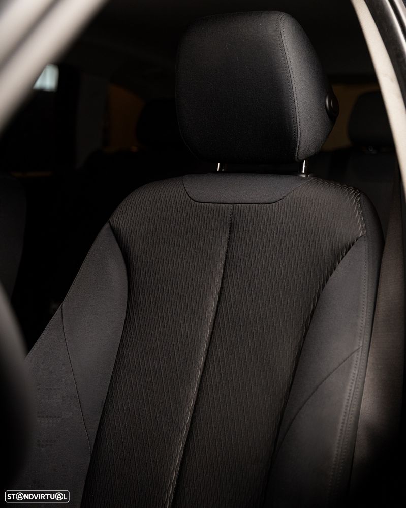 BMW 318 d Pack M - 19