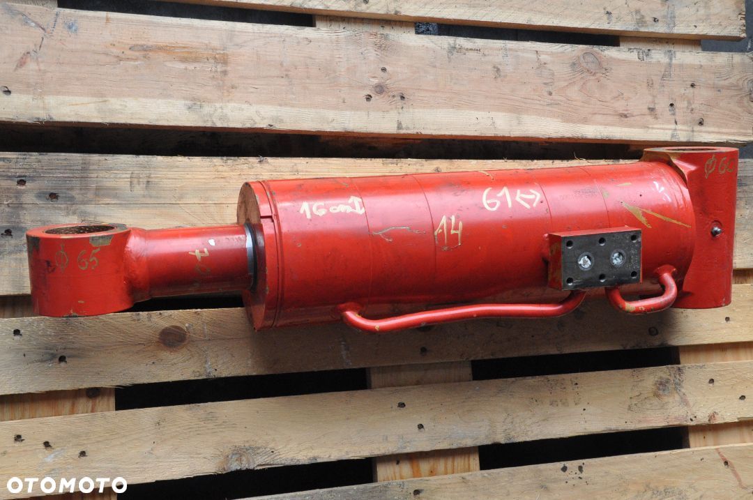 SIŁOWNIK HYDRAULICZNY MANITOU DŁ. 61 CM - 1