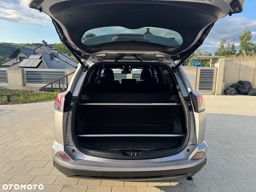 Toyota RAV4 Hybrid Premium 4x2 - 17