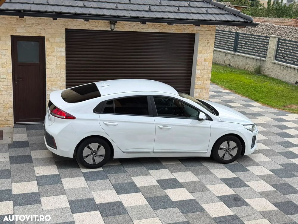 Hyundai IONIQ - 2
