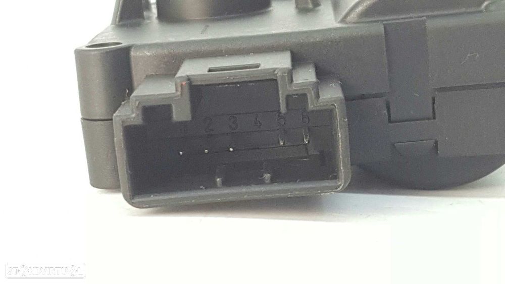 MOTOR DA ABERTURA DAS CONDUTAS DO CLIMATIZADOR AUDI A6 AVANT (4F5) 2.0 TDI - 3