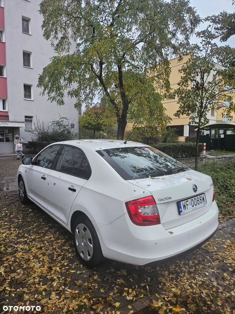 Skoda RAPID 1.6 TDI DPF Elegance - 4