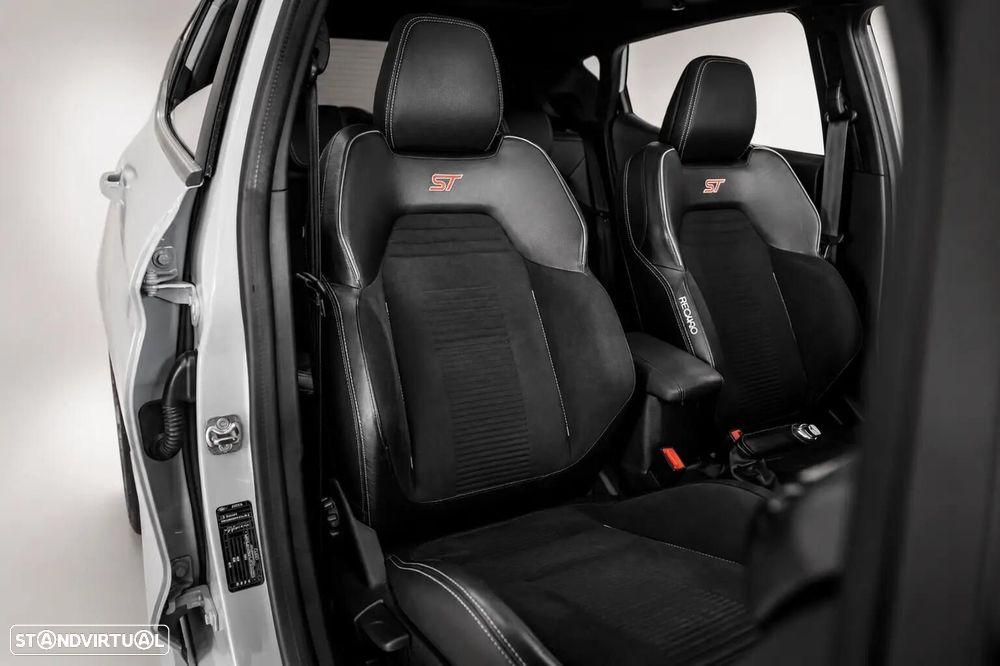 Ford Fiesta 1.5 EcoBoost ST - 9
