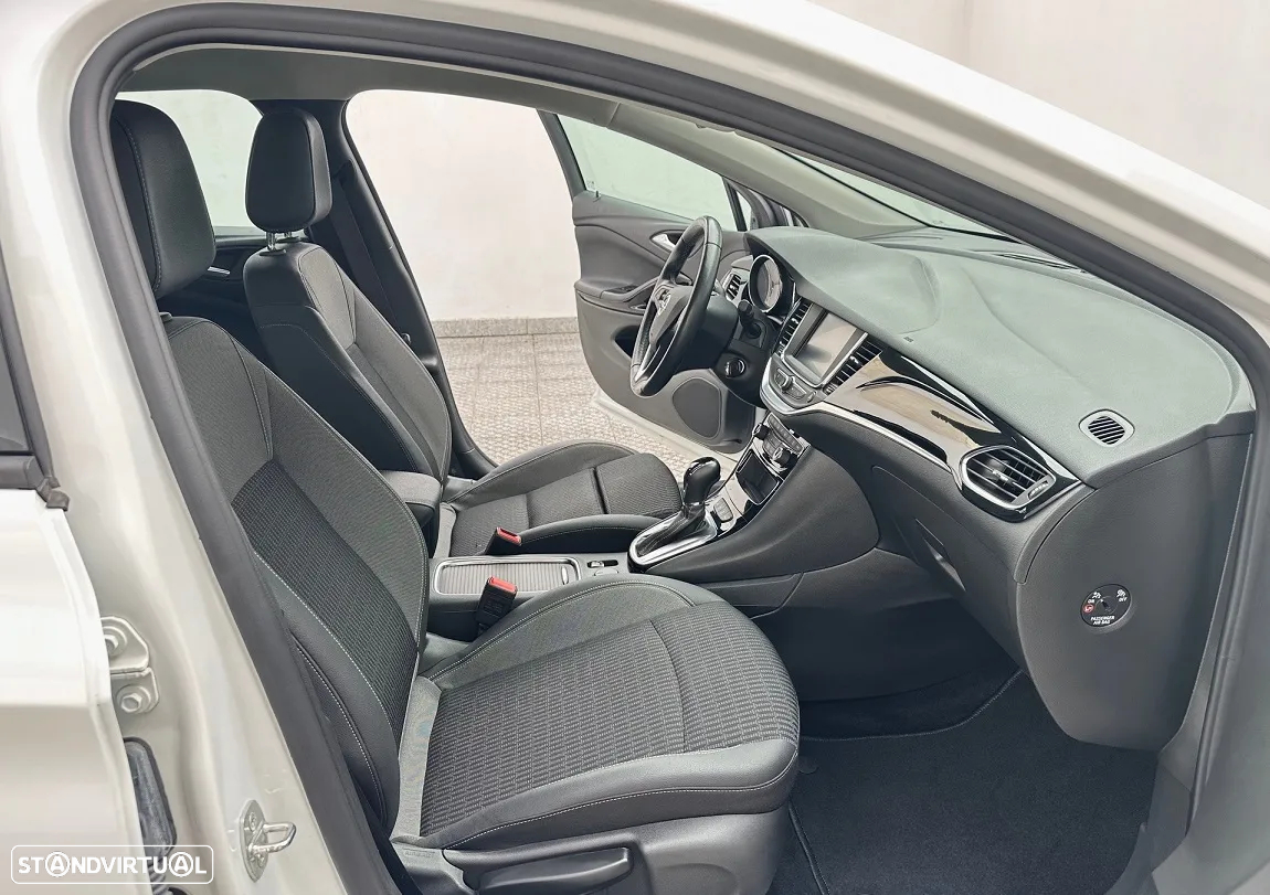 Opel Astra Sports Tourer 1.5 D S&S Auto Elegance - 10