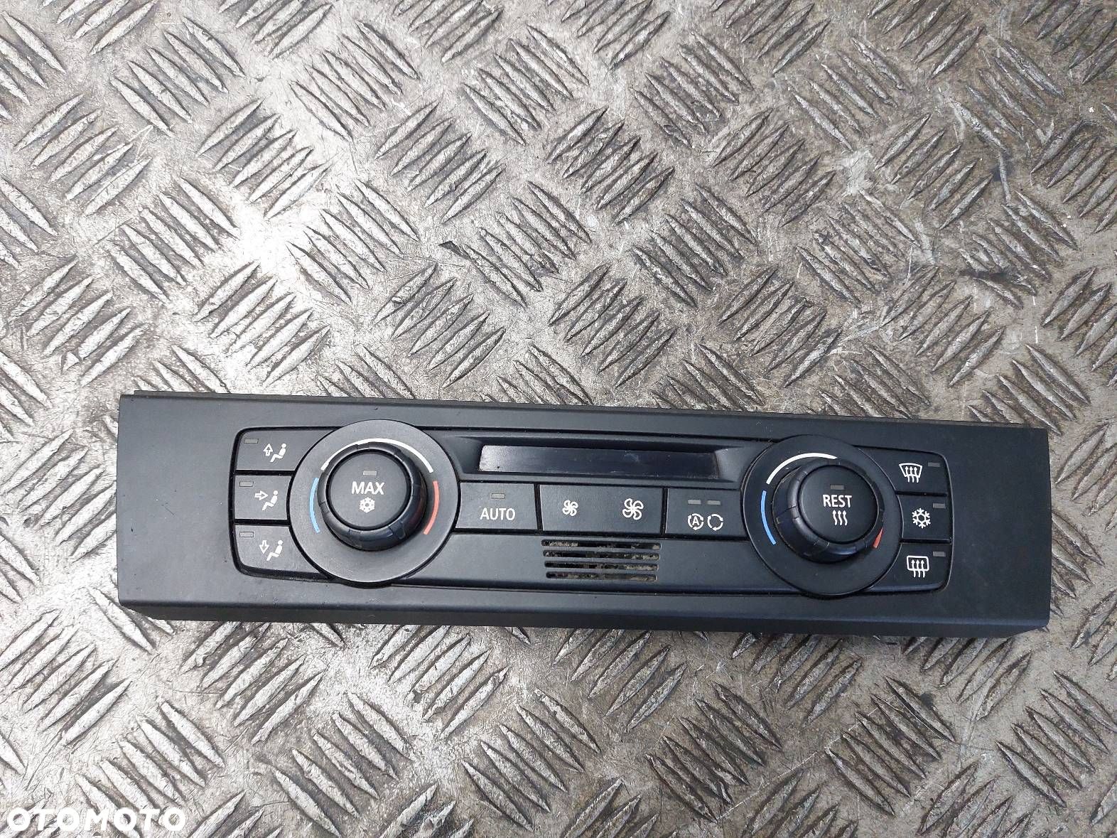 PANEL NAWIEWU BMW E90 9117136 - 1