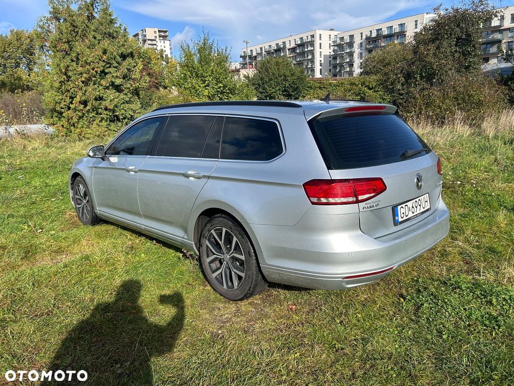 Volkswagen Passat - 12