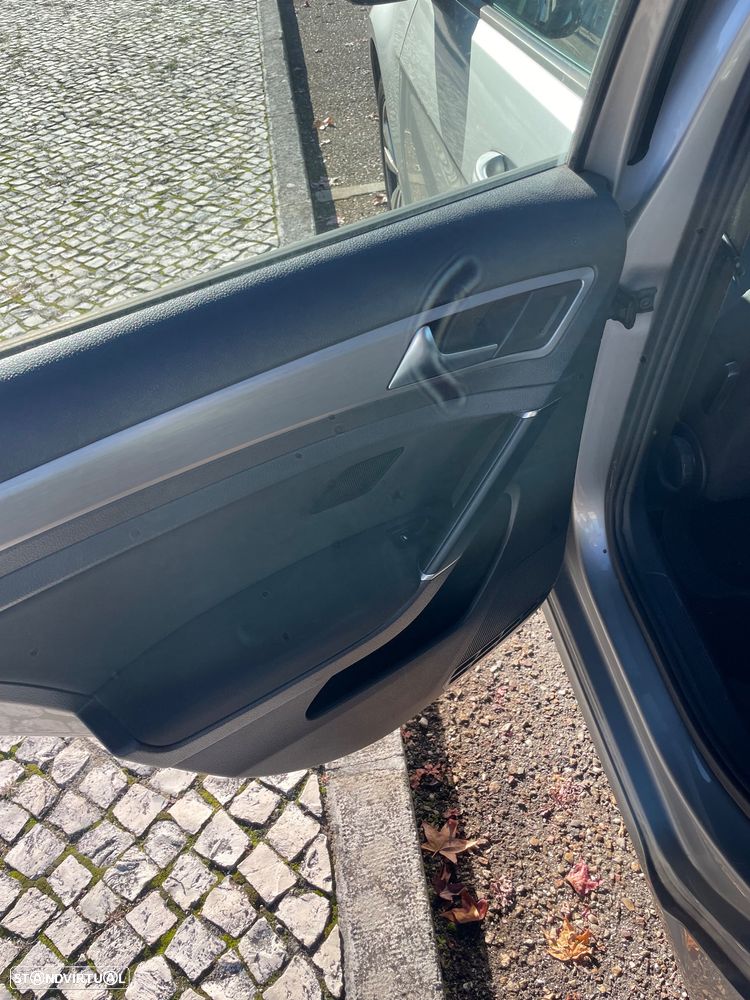 VW Golf 1.6 TDi BlueMotion Trendline - 9