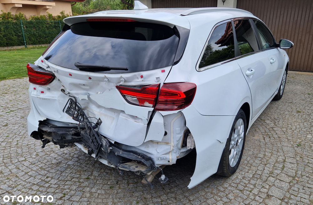 Kia Ceed - 6