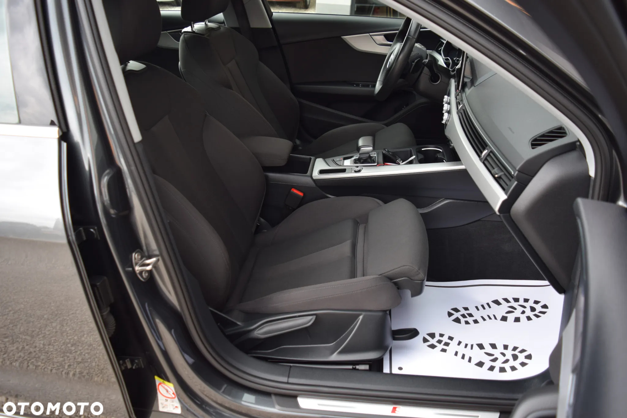 Audi A4 Avant 35 TDI S tronic S line - 36