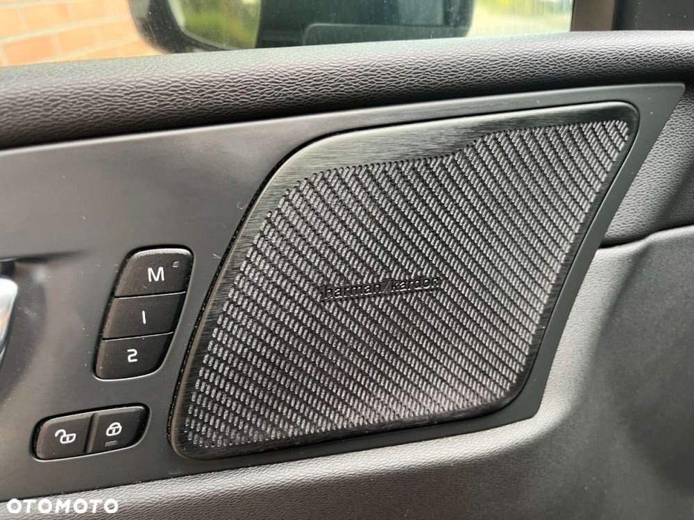 Volvo XC 60 B4 D Plus Bright - 20