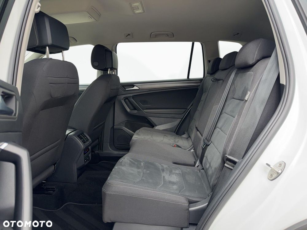 Volkswagen Tiguan Allspace - 12