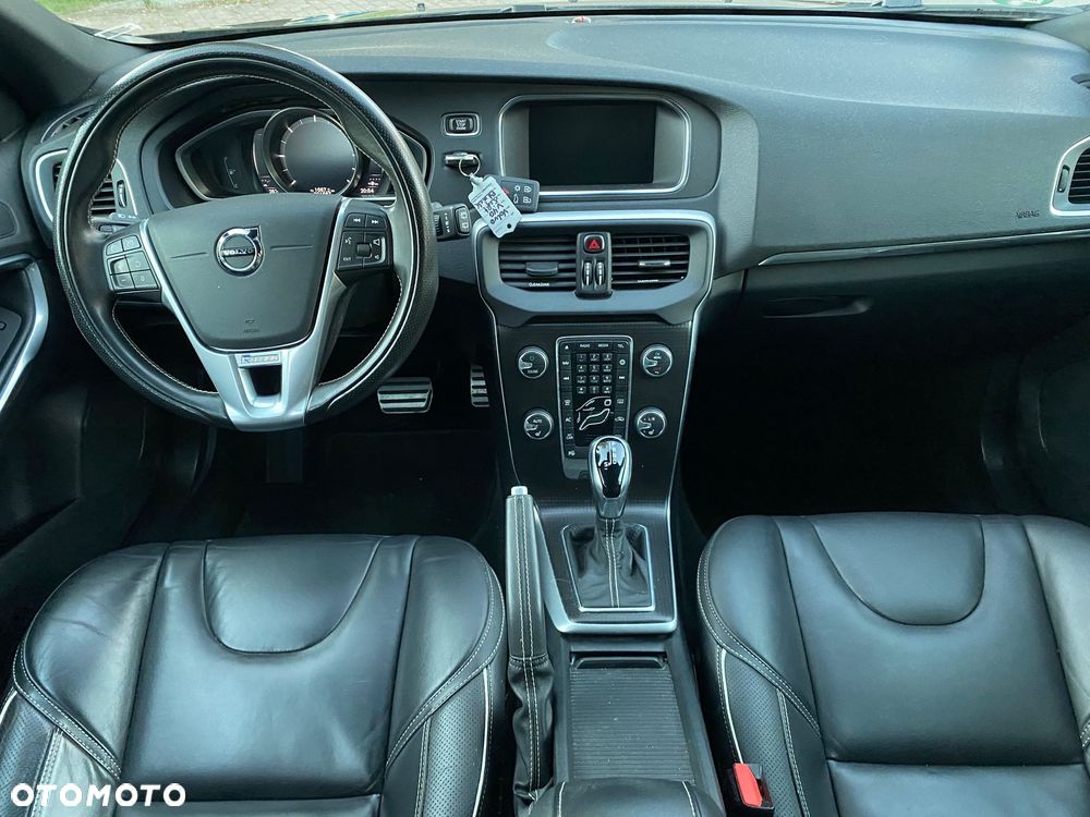Volvo V40 D3 Geartronic RDesign - 6