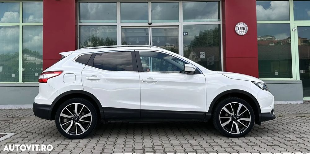 Nissan Qashqai 1.6 DCI TEKNA+ - 22