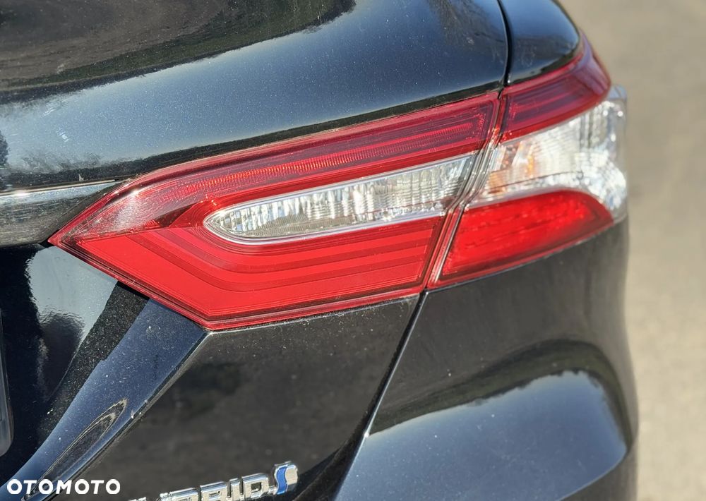 Toyota Camry 2.5 Hybrid Comfort CVT - 8