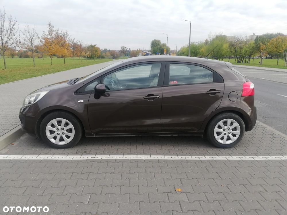 Kia Rio - 2