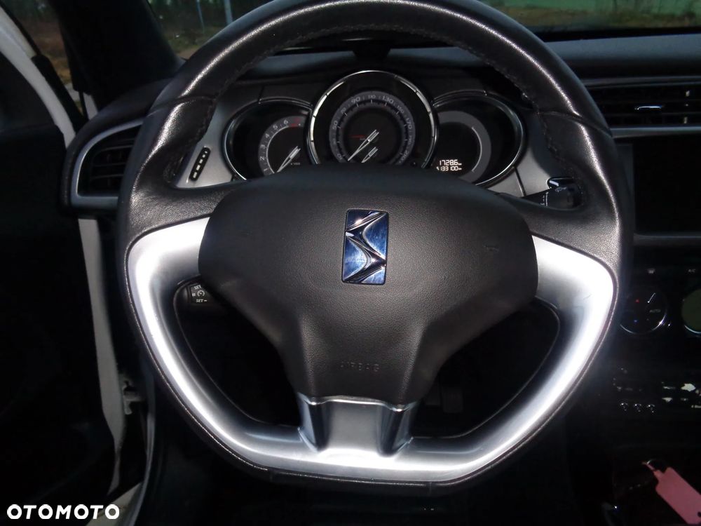 Citroën DS3 PureTech 110 Start & Stop So Paris - 9