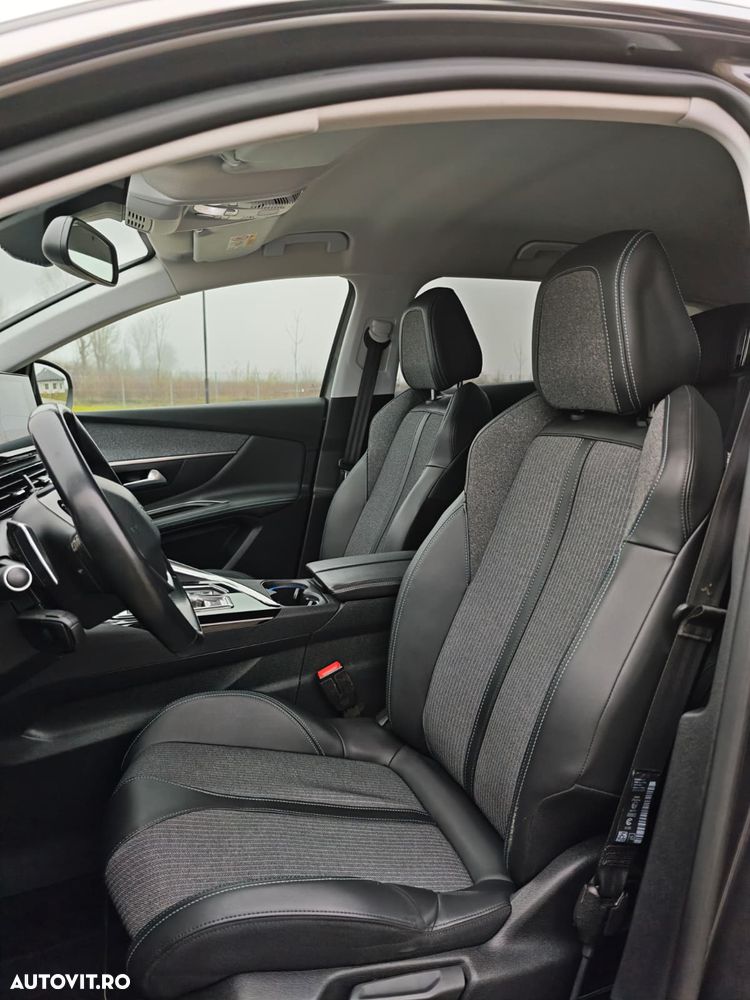 Peugeot 3008 1.2 PureTech Turbo S&S EAT8 Allure - 20