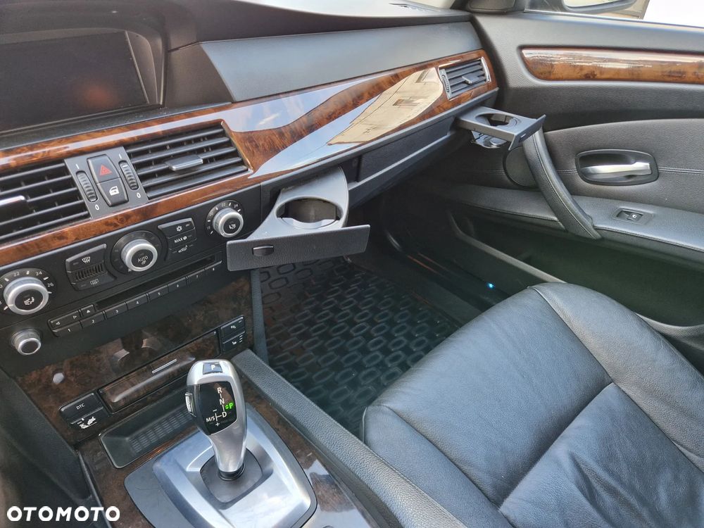 BMW Seria 5 530d xDrive - 5