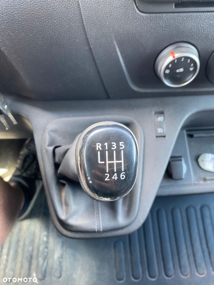 Renault Master - 18