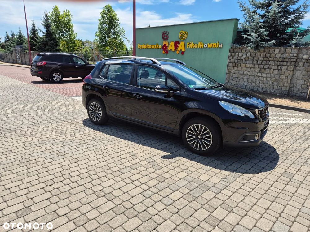 Peugeot 2008 1.2 Pure Tech GPF Allure S&S EAT6 - 3