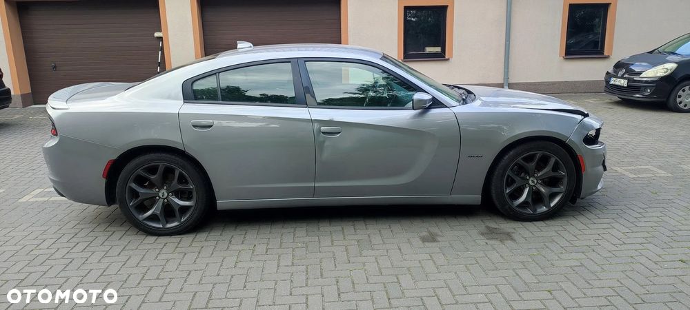 Dodge Charger 5.7 R/T - 8