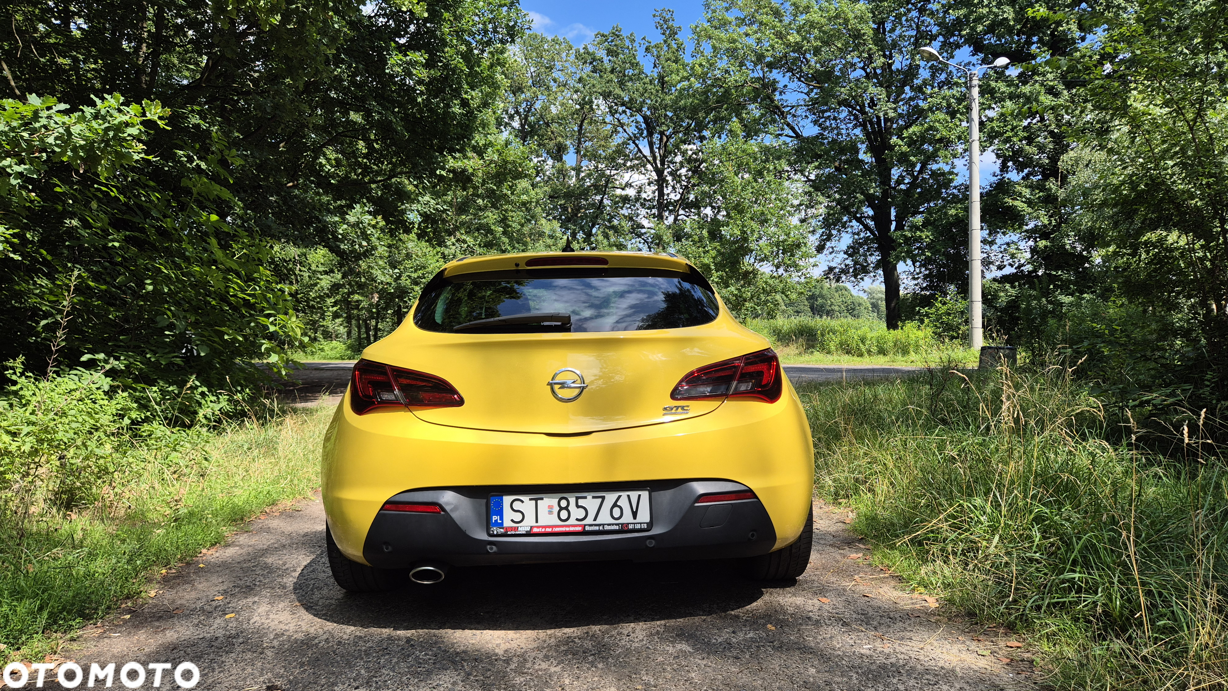 Opel Astra IV GTC 1.6 T Active - 5