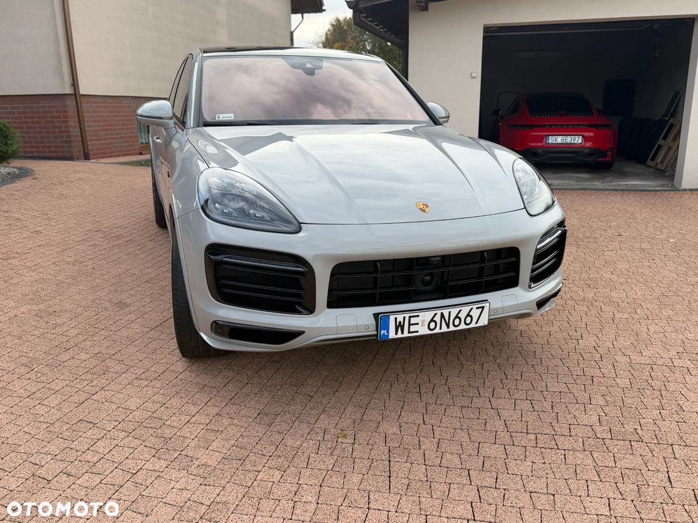 Porsche Cayenne - 4