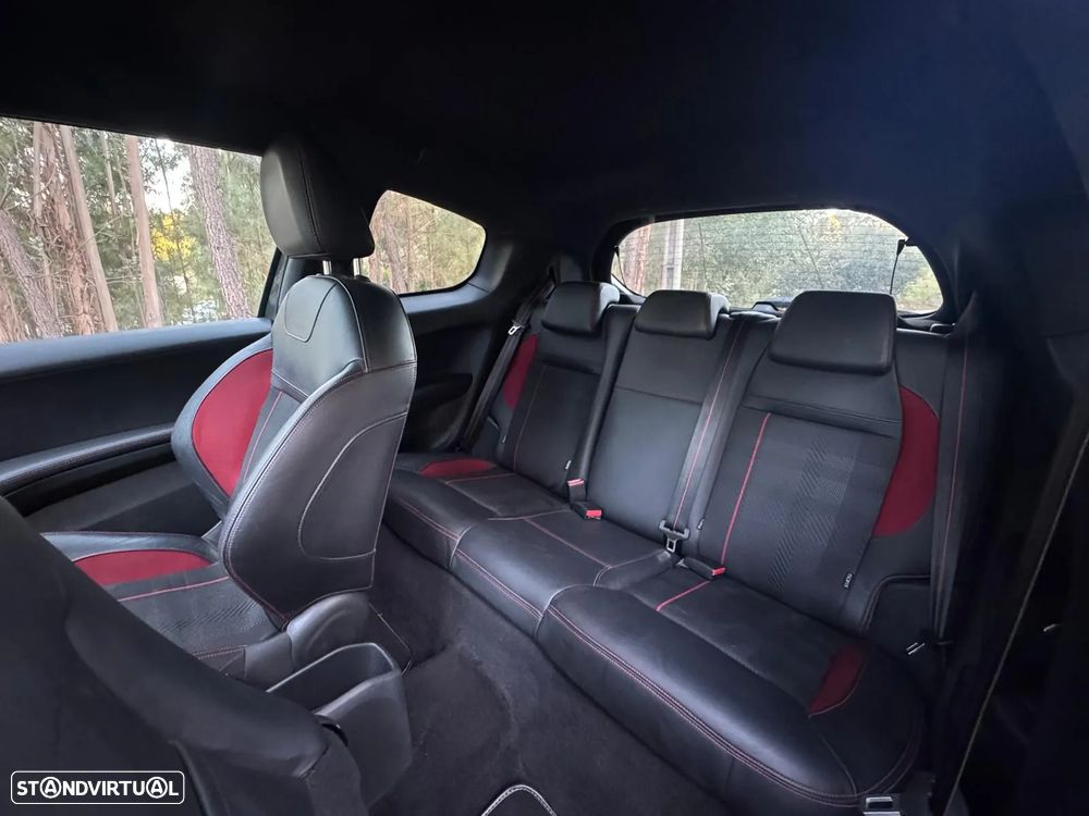 Peugeot 208 GTI 200 THP - 10
