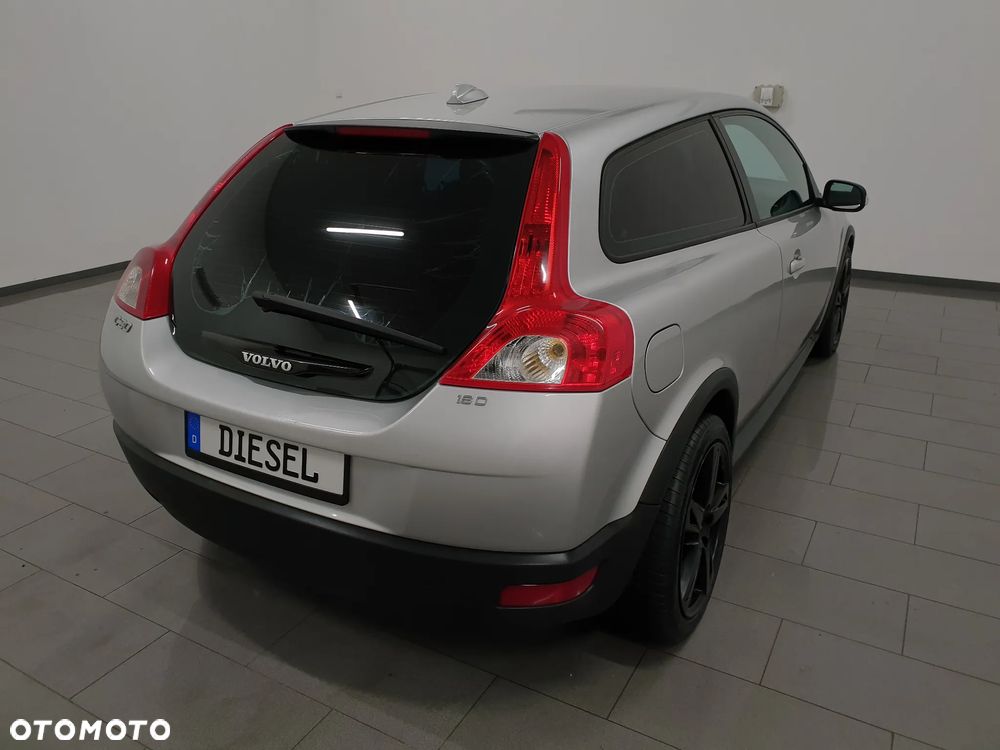 Volvo C30 D2 Momentum - 7