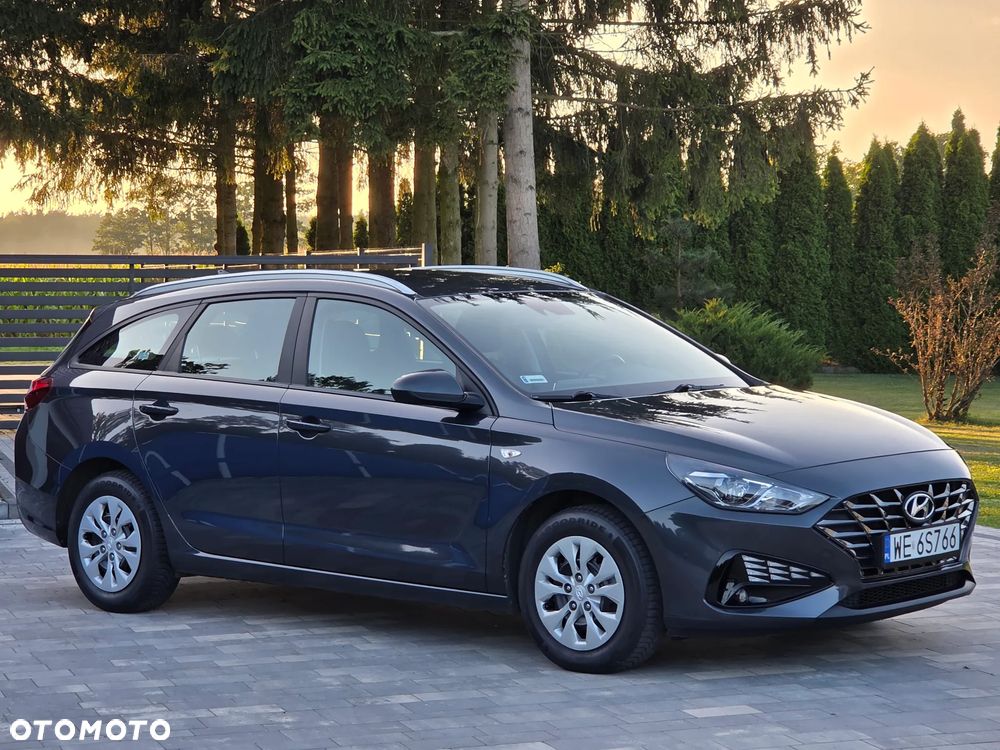 Hyundai i30 1.5 DPI Classic + - 14