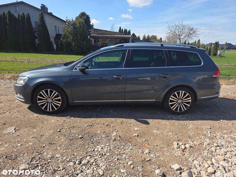 Volkswagen Passat 1.6 TDI DPF BlueMotion Technology Highline - 5