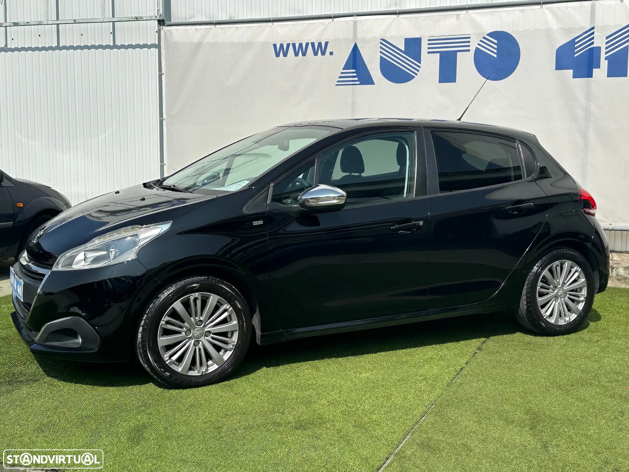 Peugeot 208 1.6 BlueHDi Style - 4