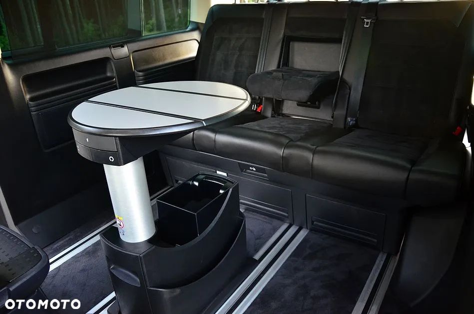 Volkswagen Multivan - 22