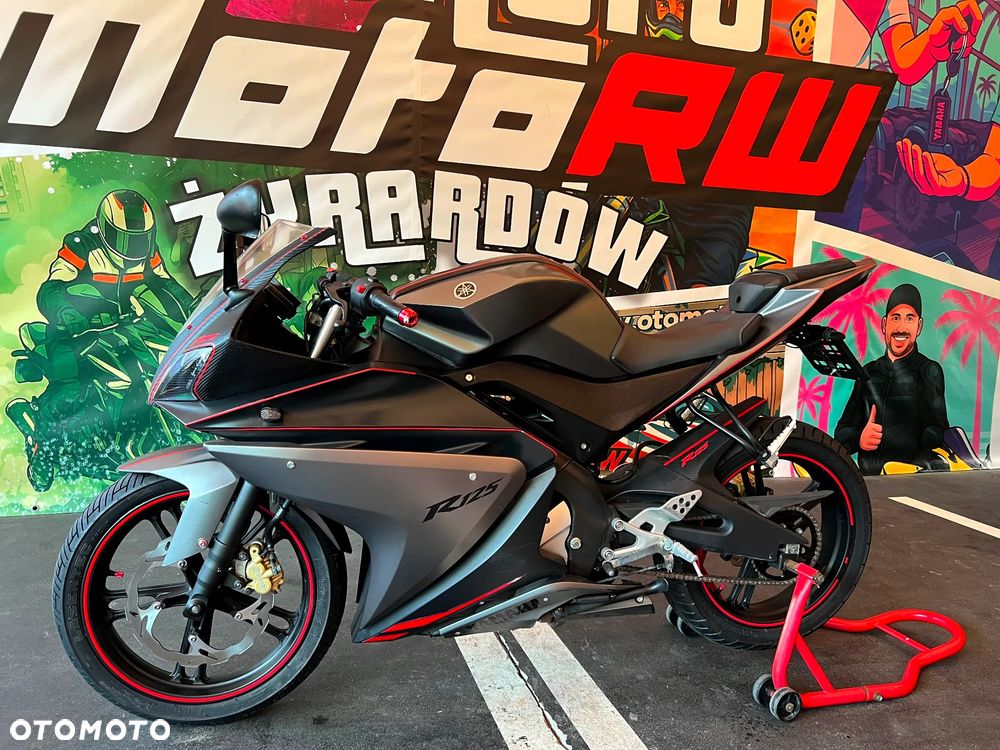Yamaha YZF - 3