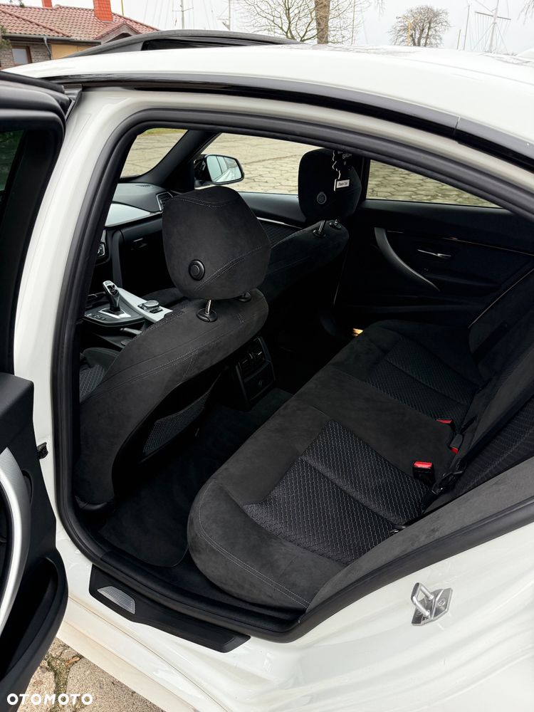 BMW Seria 3 320d Edition M Sport Shadow - 12