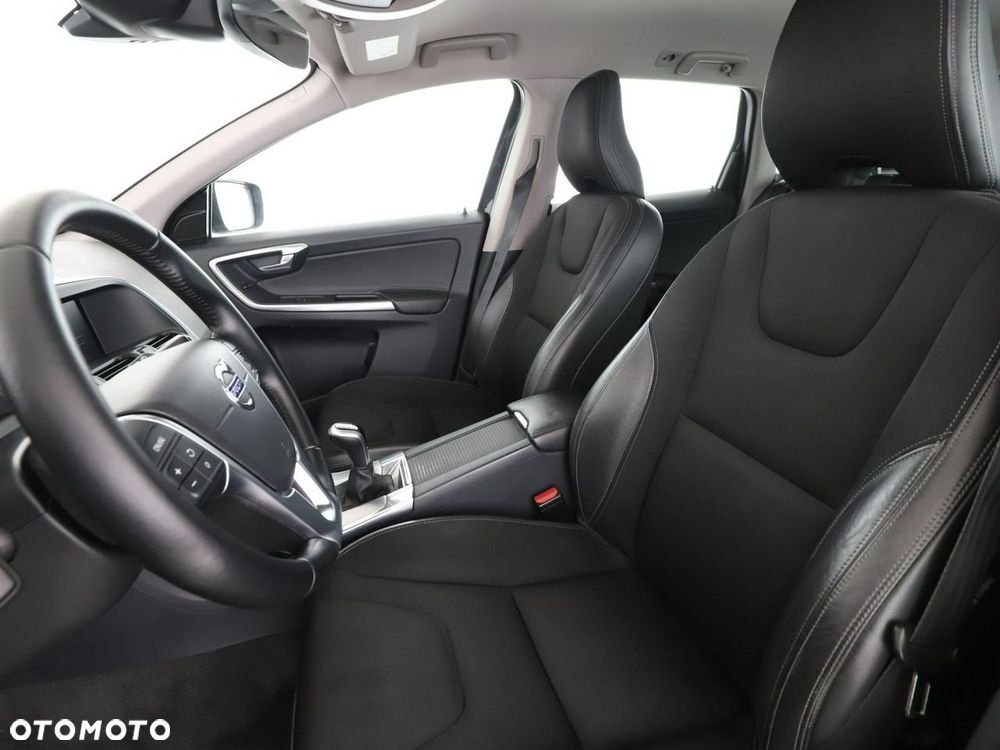 Volvo XC 60 D3 Momentum - 14