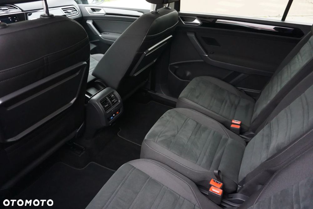 Volkswagen Touran 1.5 TSI EVO Highline DSG - 23