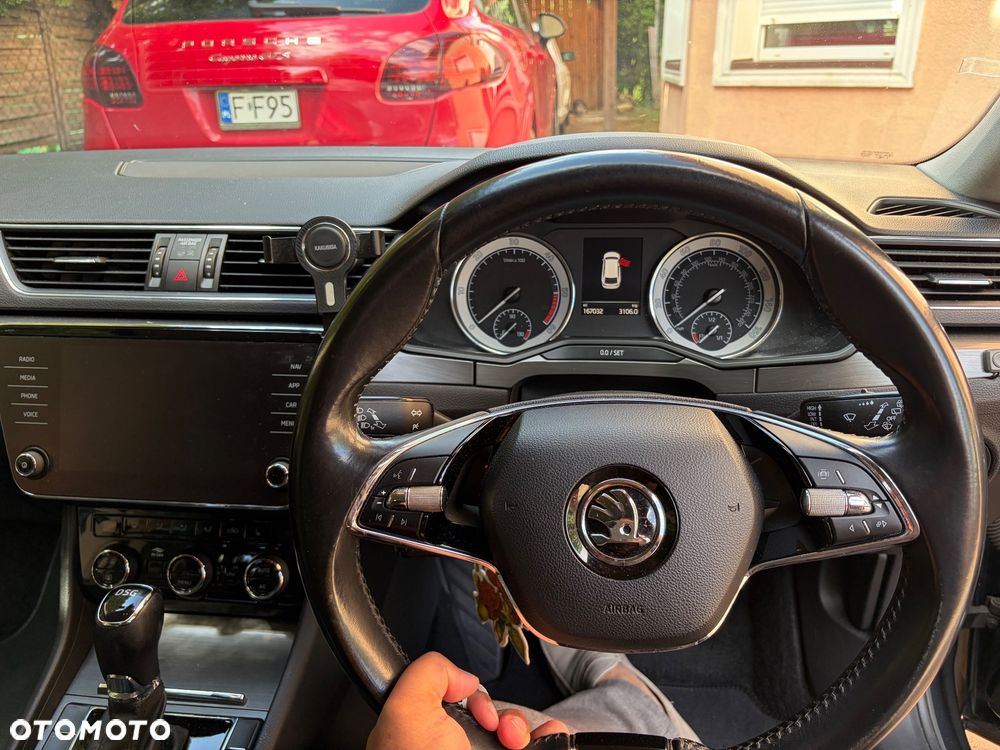 Skoda Superb 2.0 TDI SCR Active DSG - 17