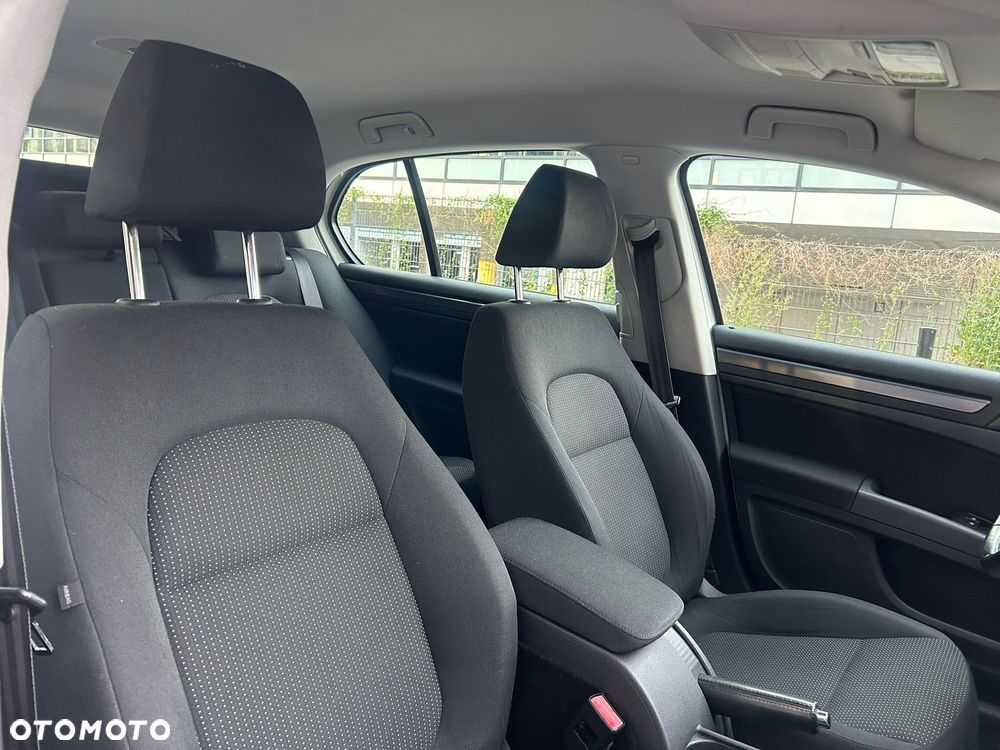 Skoda Superb 2.0 TDI Platinum - 11