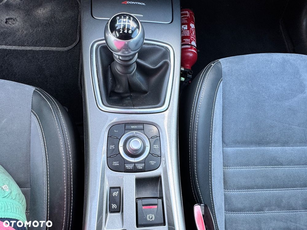 Renault Laguna 2.0 dCi FAP Initiale - 21