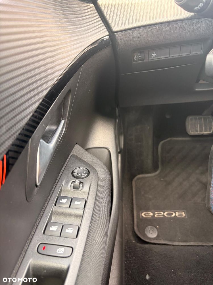 Peugeot 208 Allure Pack - 19