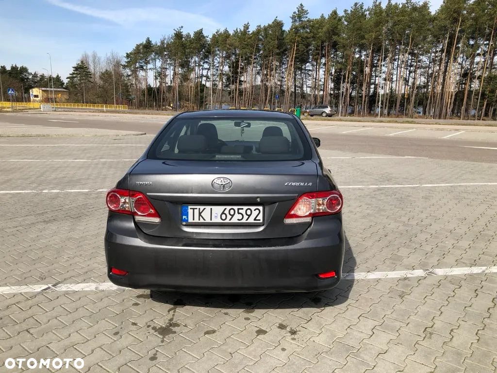 Toyota Corolla - 5