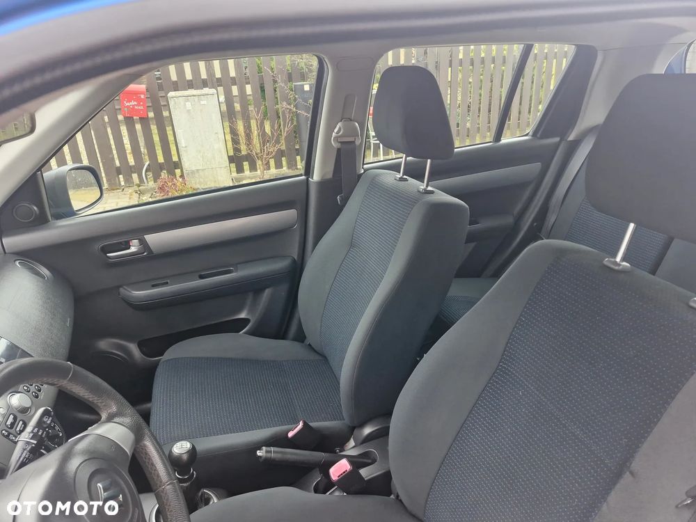Suzuki Swift 1.3 Sakura - 31