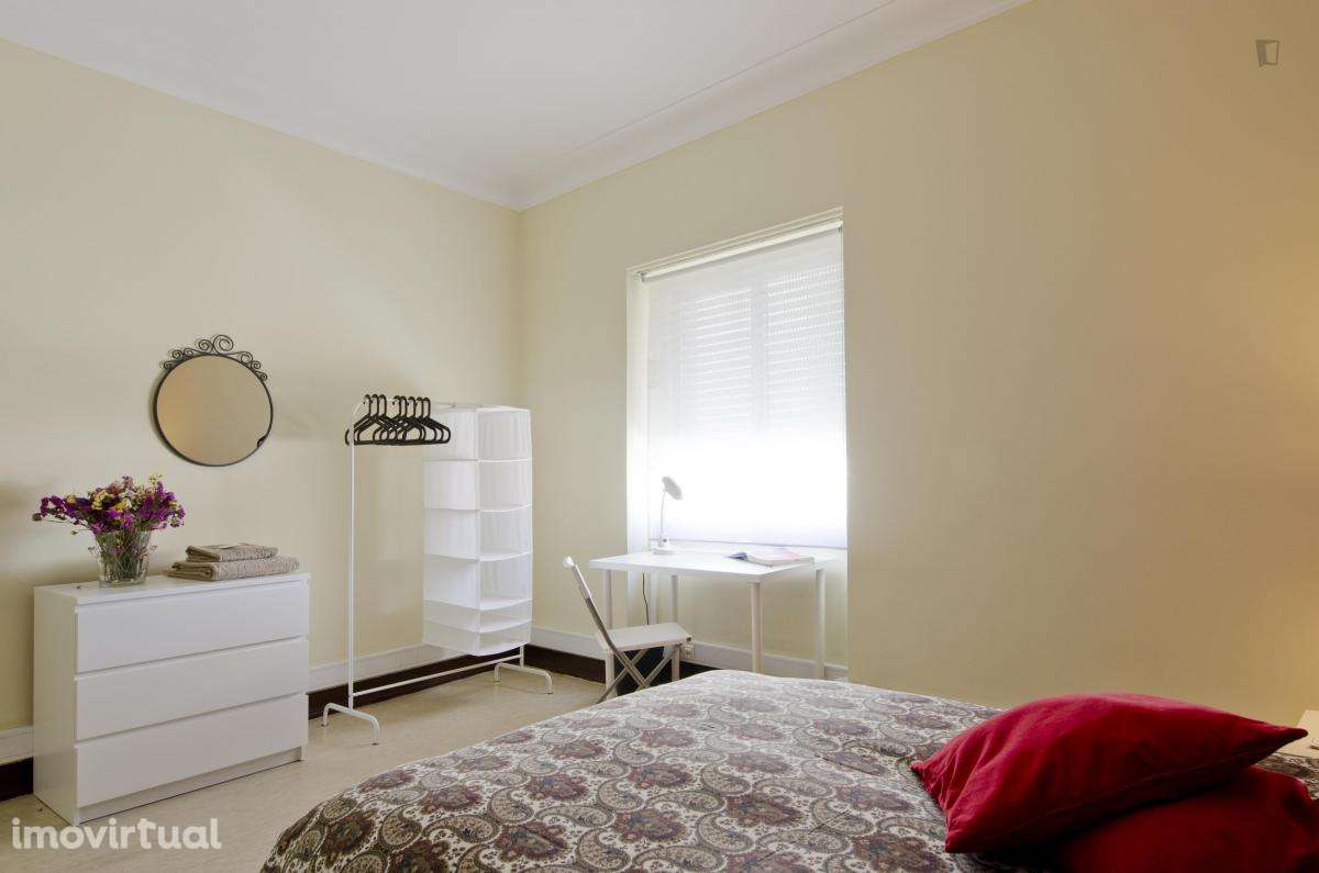 Quarto - localizado em Alcântara Lisbon - Grande imagem: 2/45