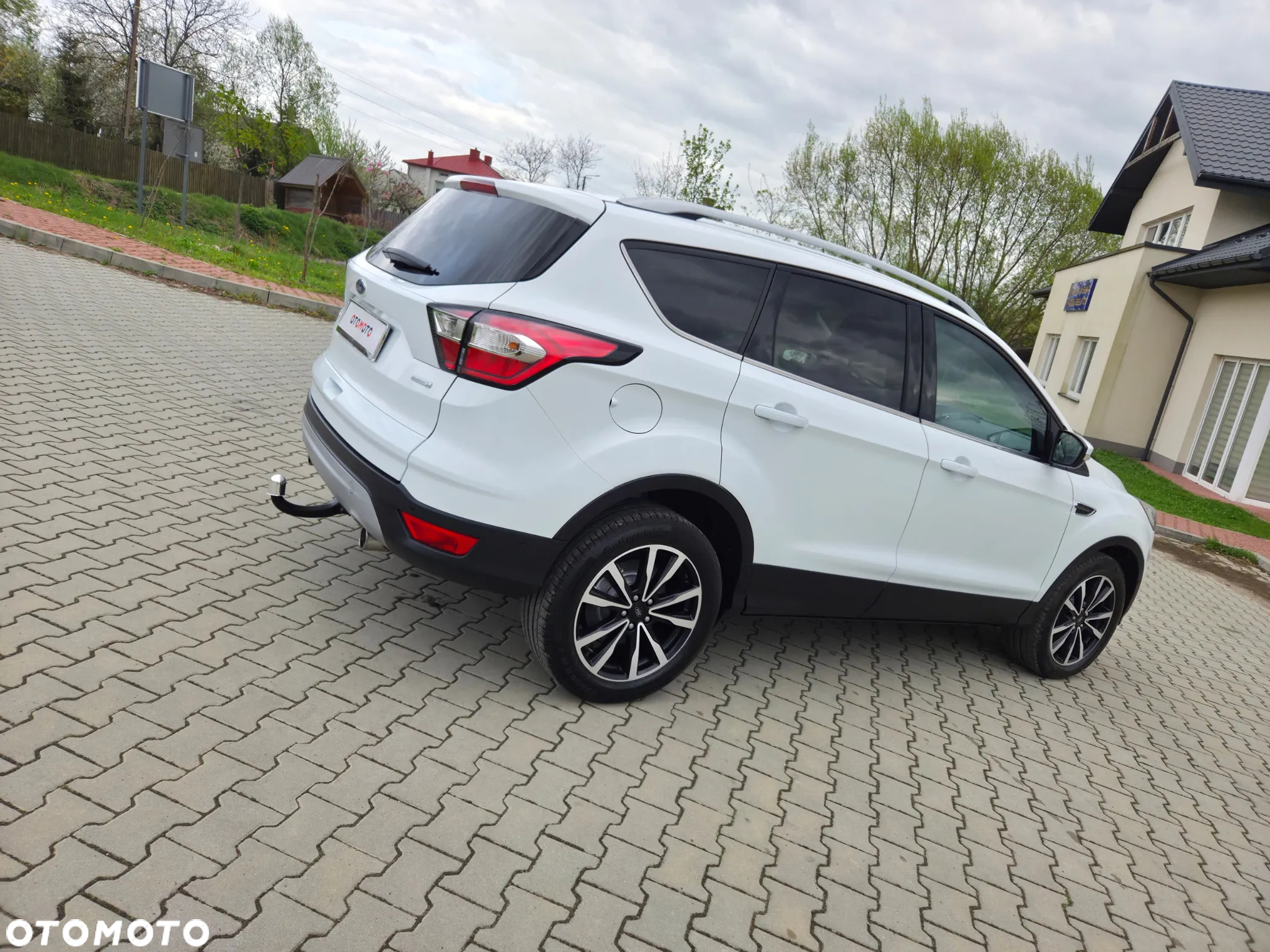 Ford Kuga 1.5 EcoBoost FWD Titanium - 6
