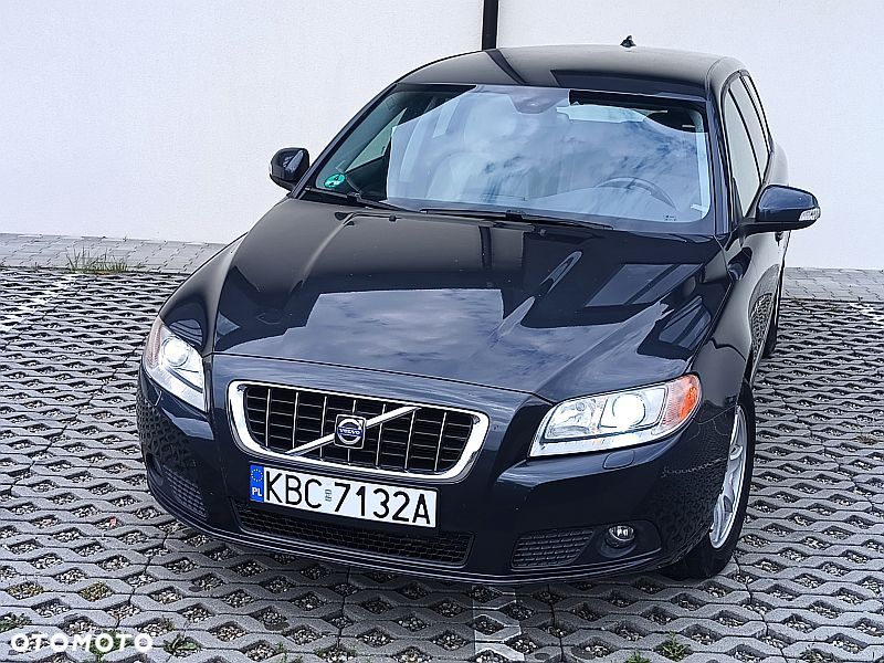Volvo V70 D5 DPF Momentum - 1