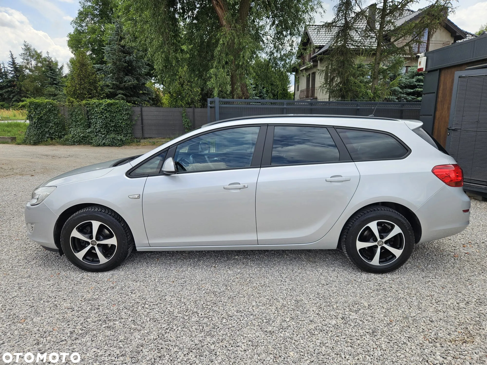Opel Astra 1.4 Sports Tourer ecoFLEX Design Edition - 4