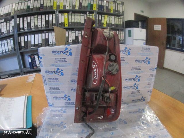 Farol Tras 9240117610 HYUNDAI MATRIX FASE 1 2006 1.5CRDI 102CV 5P PRETO ESQ ORIGINAL Danificado - 2